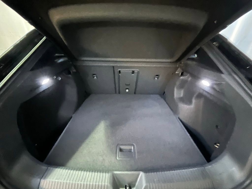 Used 2023 Volkswagen ID.4 Pro S Plus image 26