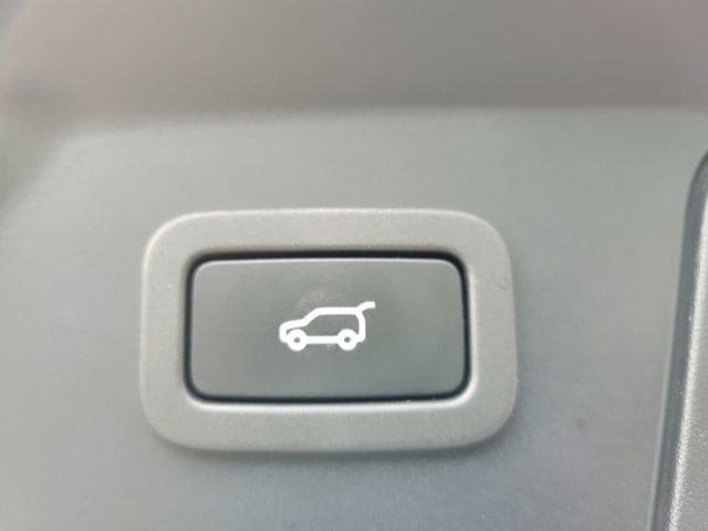Used 2021 Land Rover Range Rover Velar R-Dynamic HSE AWD/4WD image 7