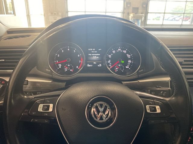 Used 2017 Volkswagen Passat 1.8T SE FWD image 11