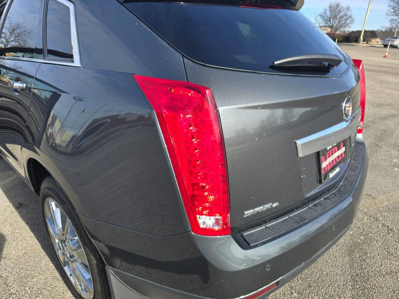 Used 2010 Cadillac SRX Premium image 38