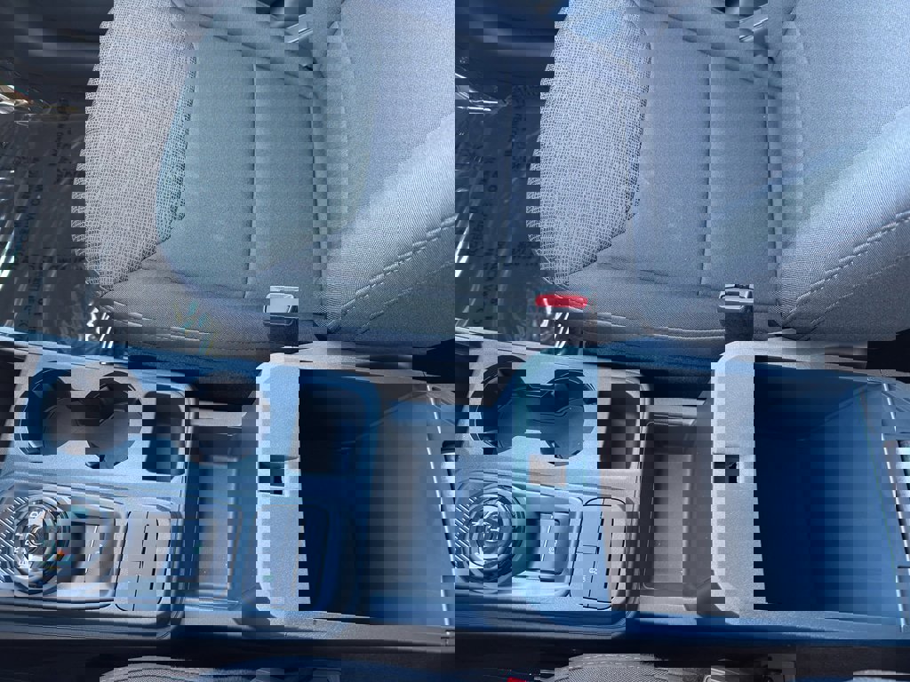 New 2025 Ford Maverick XL w/ Equipment Group 101A image 31