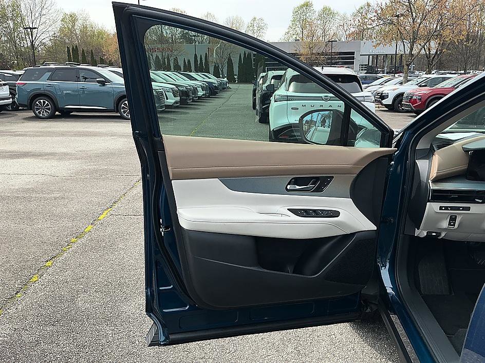 New 2026 Nissan Murano Platinum image 7