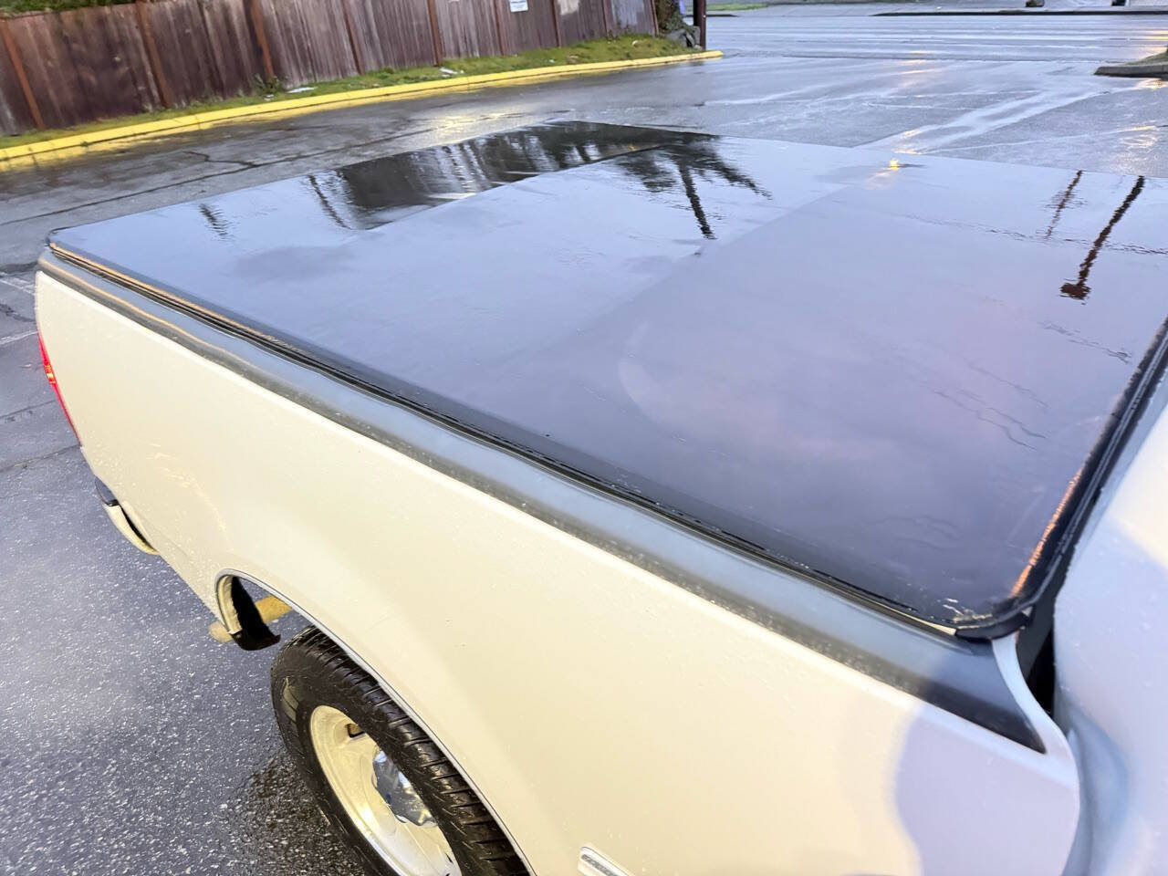 Used 1998 Ford F150 XL RWD image 23