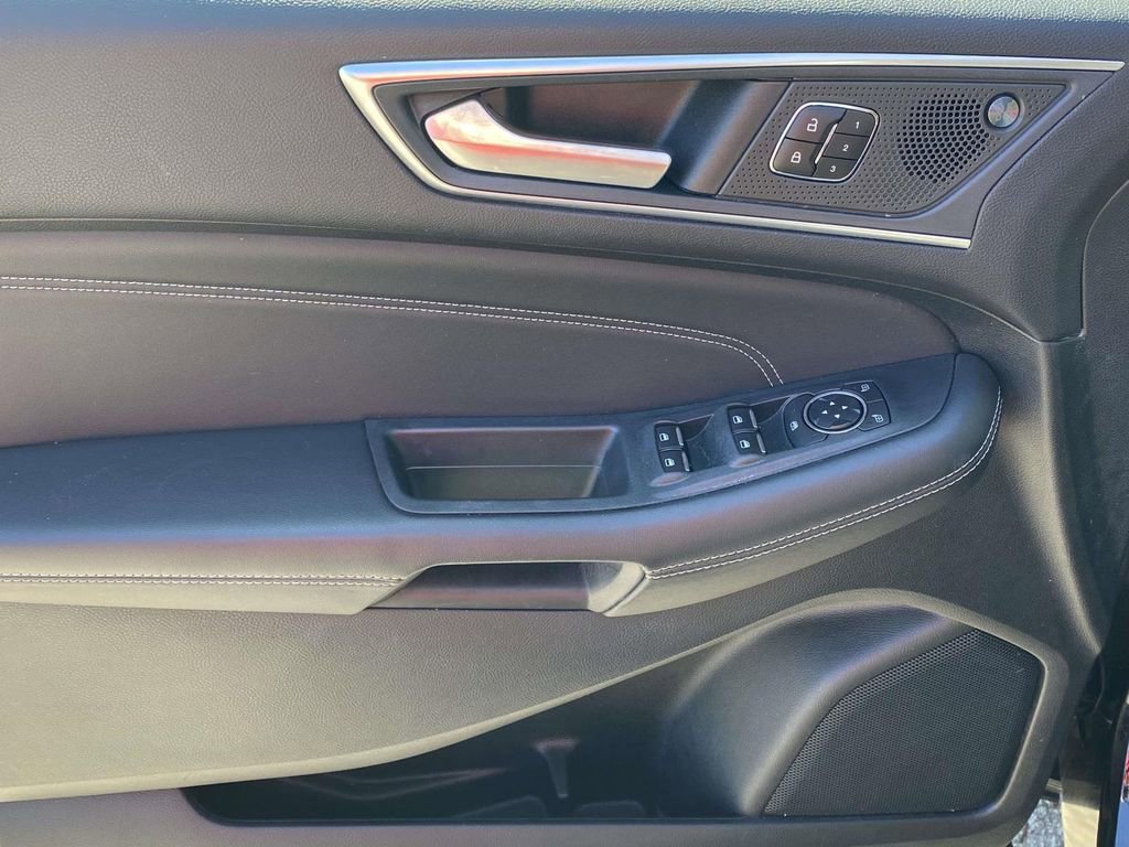 Used 2024 Ford Edge Titanium AWD/4WD image 15