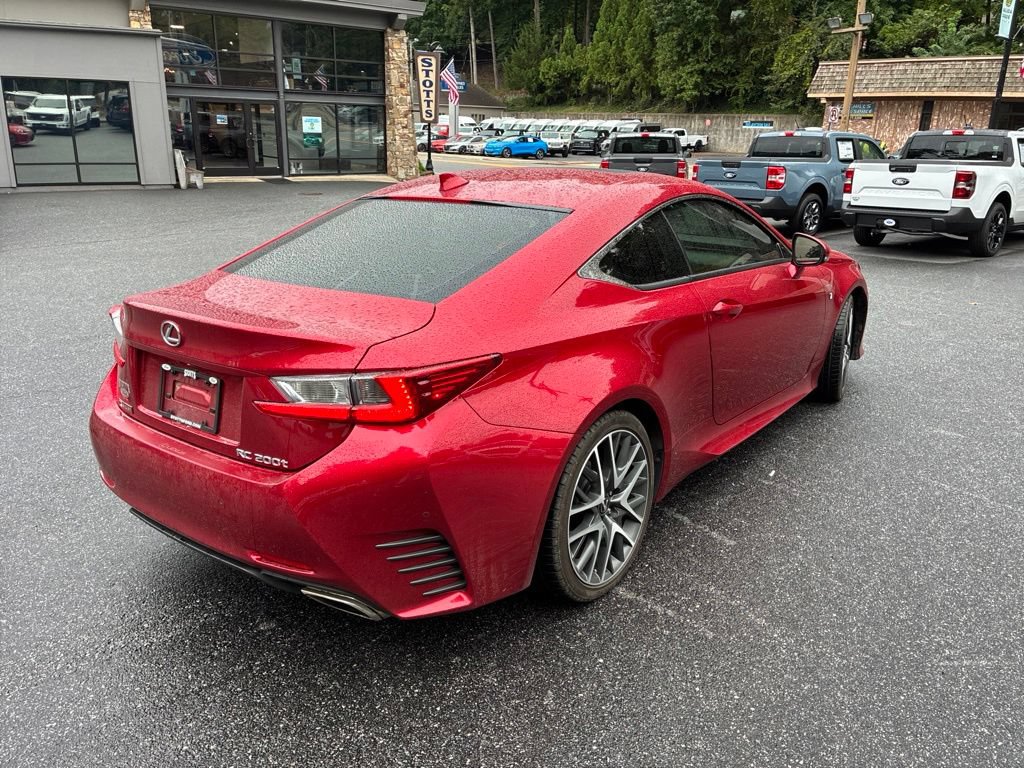 Used 2016 Lexus RC 200t RWD image 11