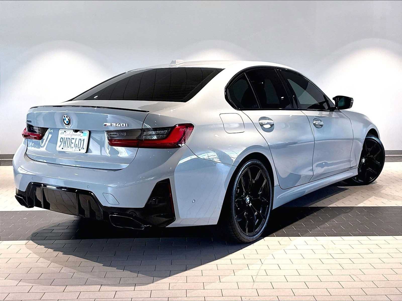 Used 2025 BMW M340i xDrive w/ Premium Package AWD/4WD image 10
