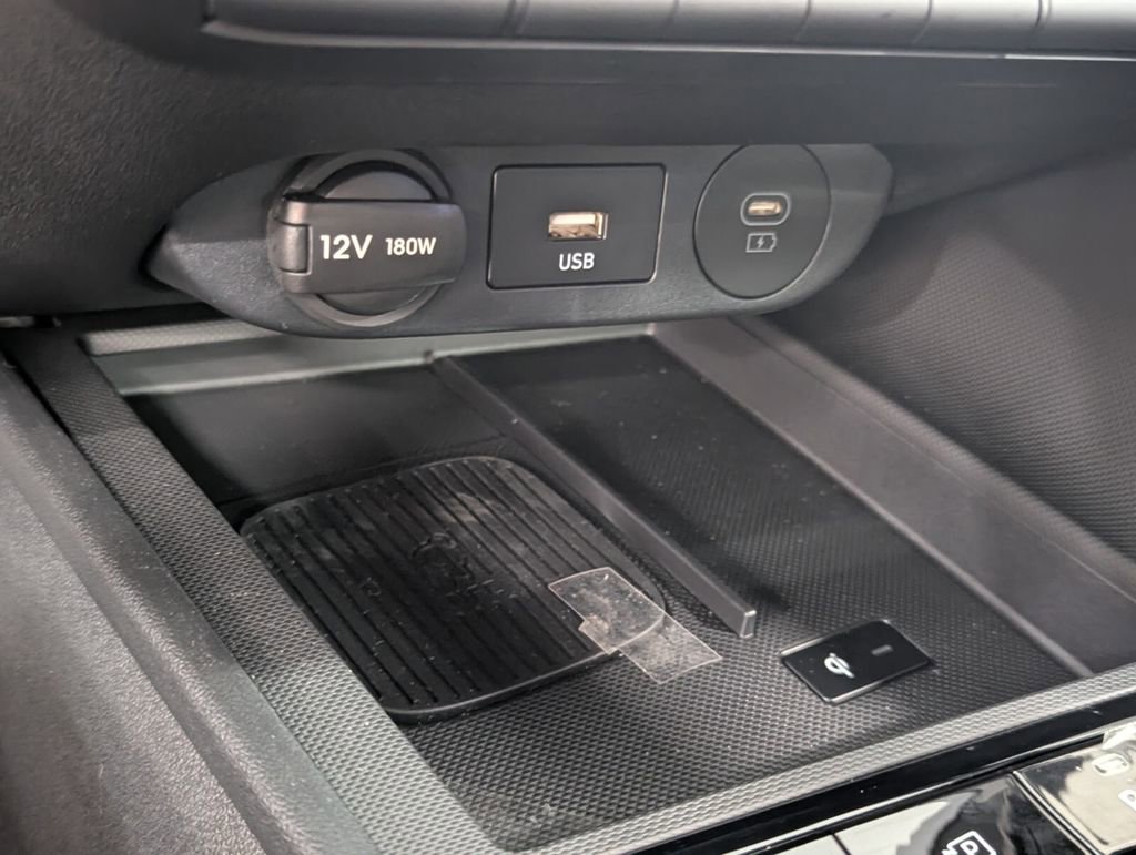 Certified 2025 Hyundai Elantra N Base image 22