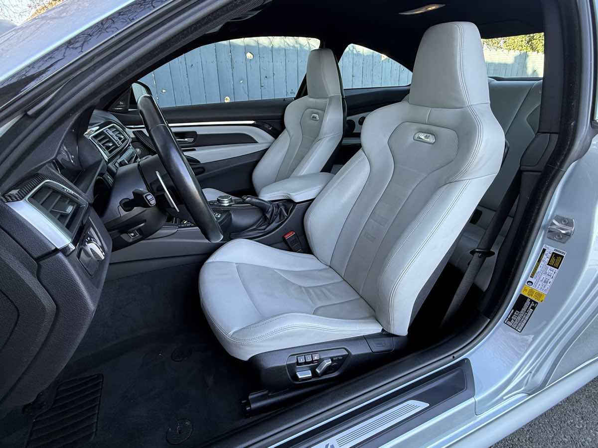 Used 2017 BMW M4 Coupe image 4