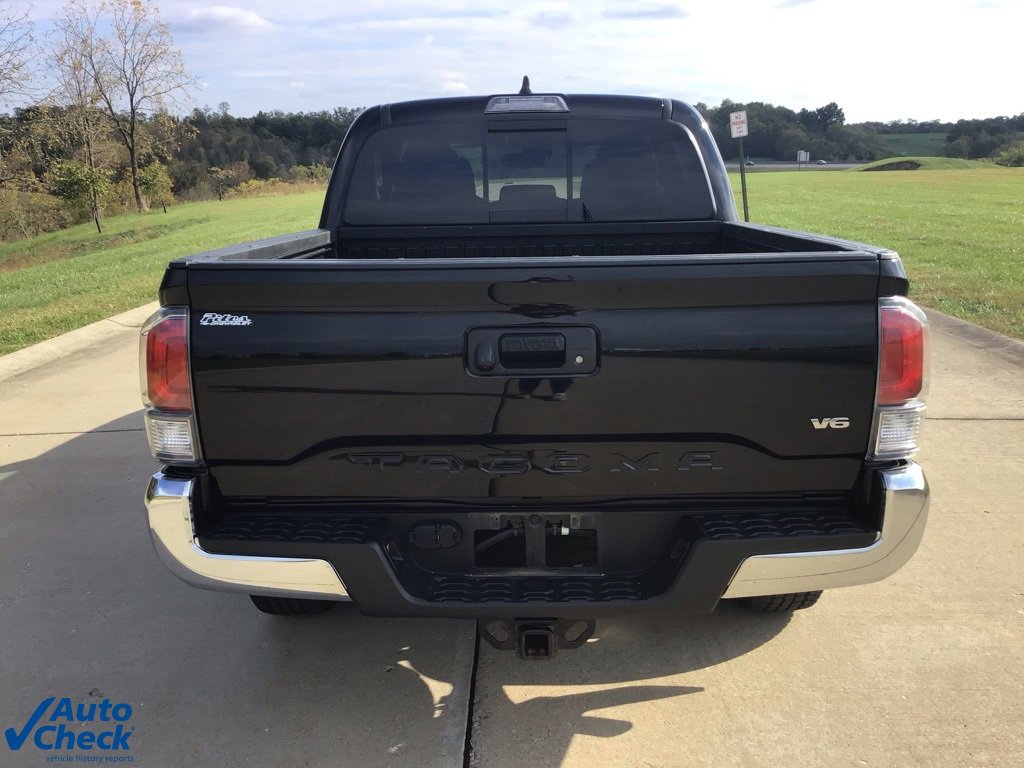 Used 2022 Toyota Tacoma TRD Off-Road image 4