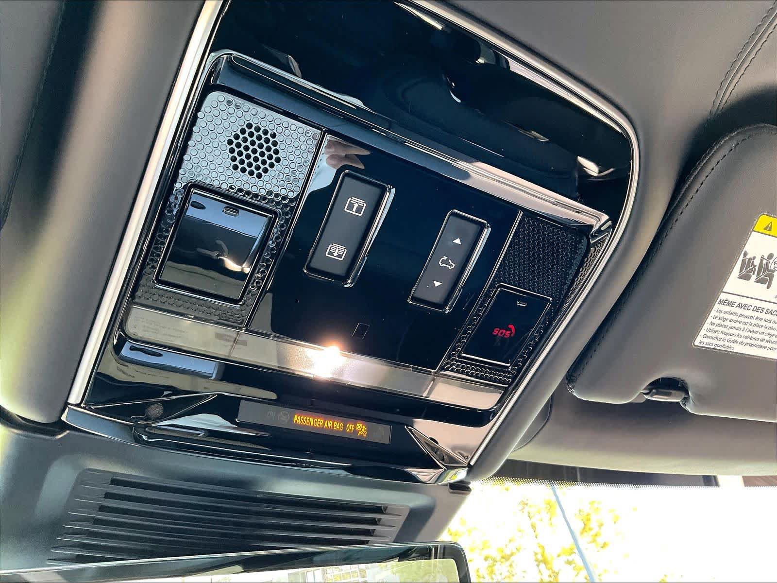 New 2026 Land Rover Range Rover SV AWD/4WD image 22