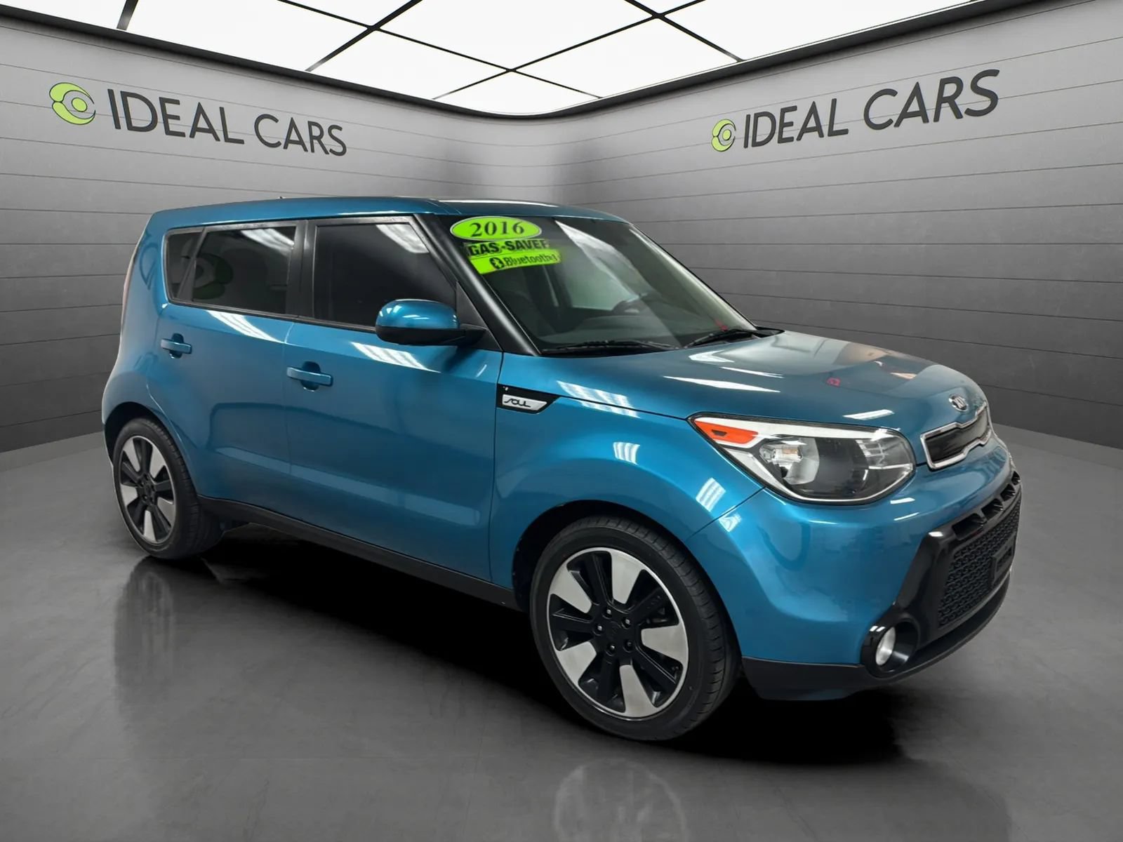 Used 2016 Kia Soul + w/ Designer's Package FWD image 3