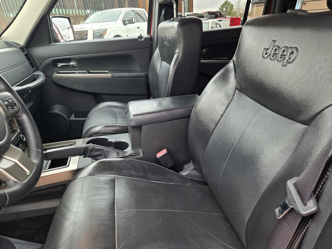 Used 2012 Jeep Liberty Limited Jet w/ Exterior Appearance Group AWD/4WD image 15