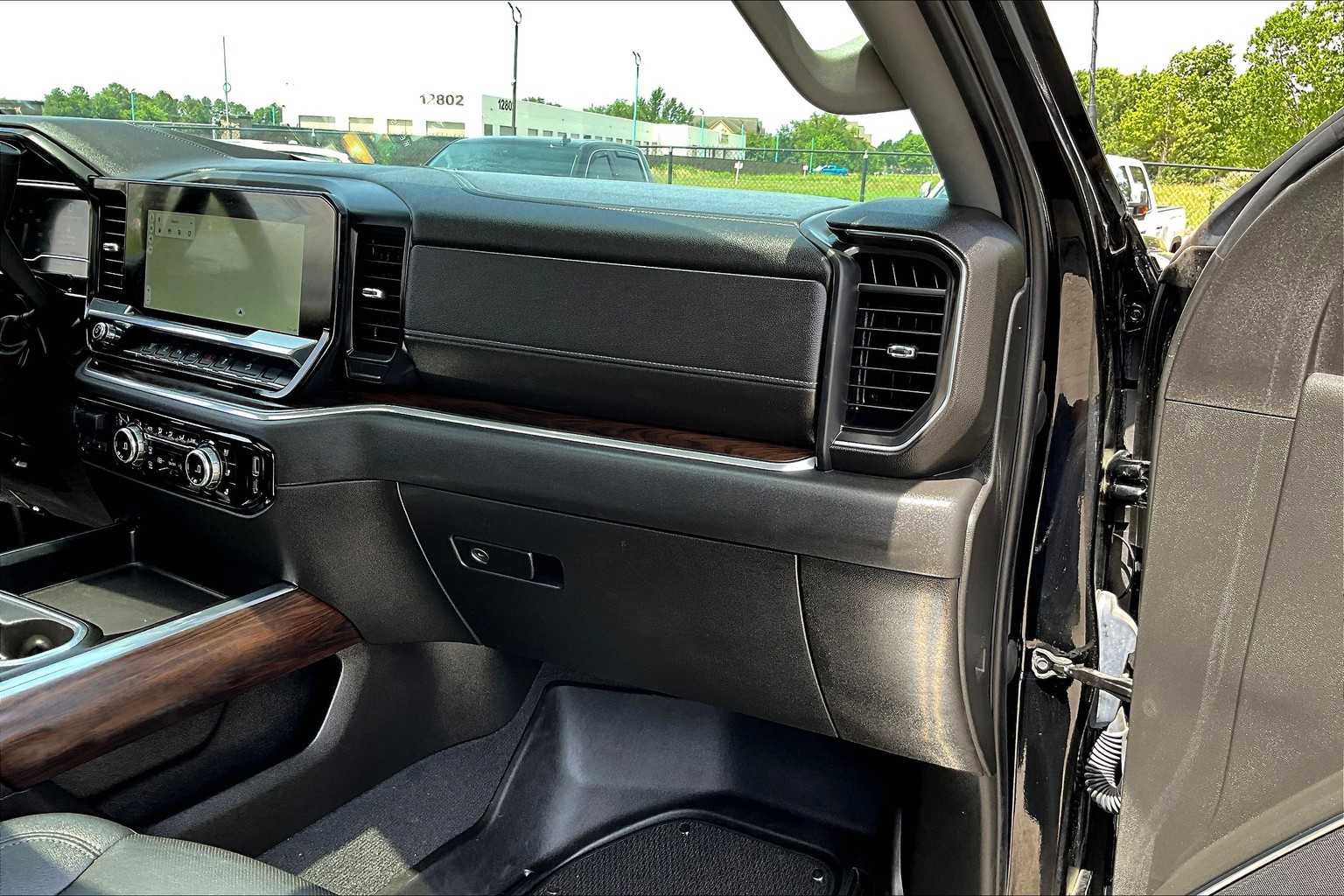 Certified 2024 GMC Sierra 2500 SLT w/ Texas SLT Premium Package image 18