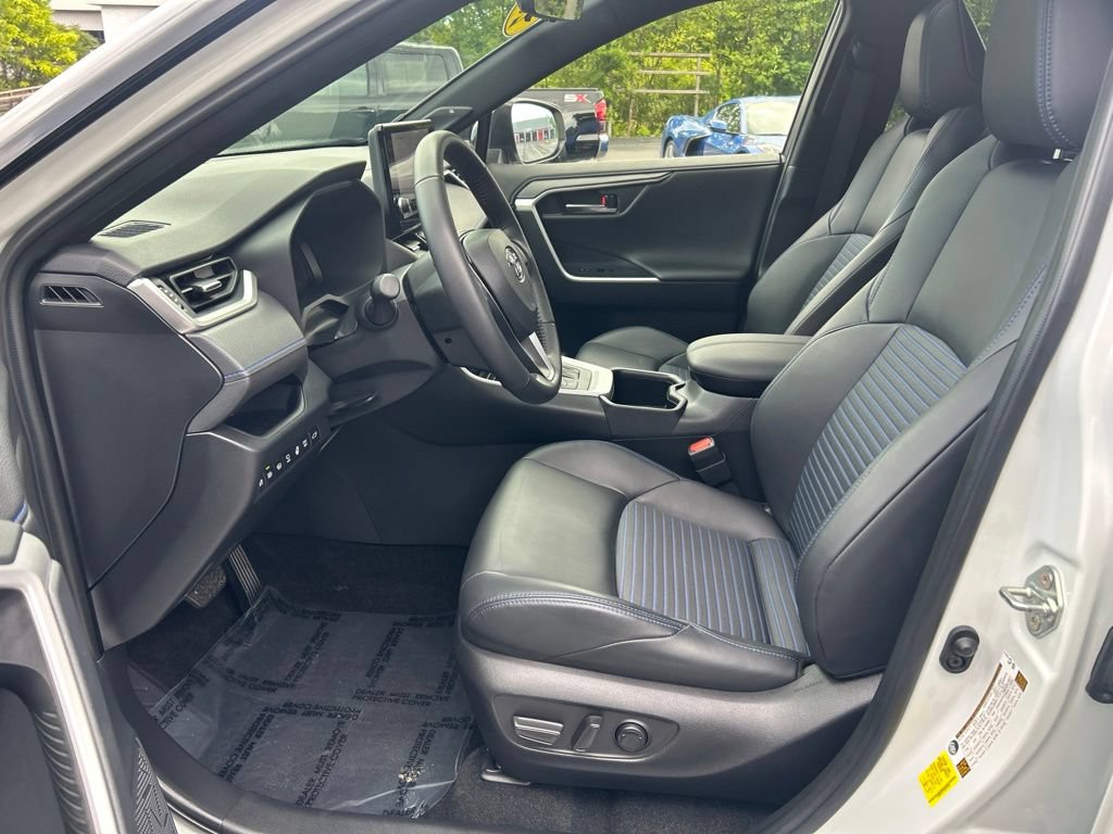Certified 2025 Toyota RAV4 XSE w/ Advanced Technology Package AWD/4WD image 9