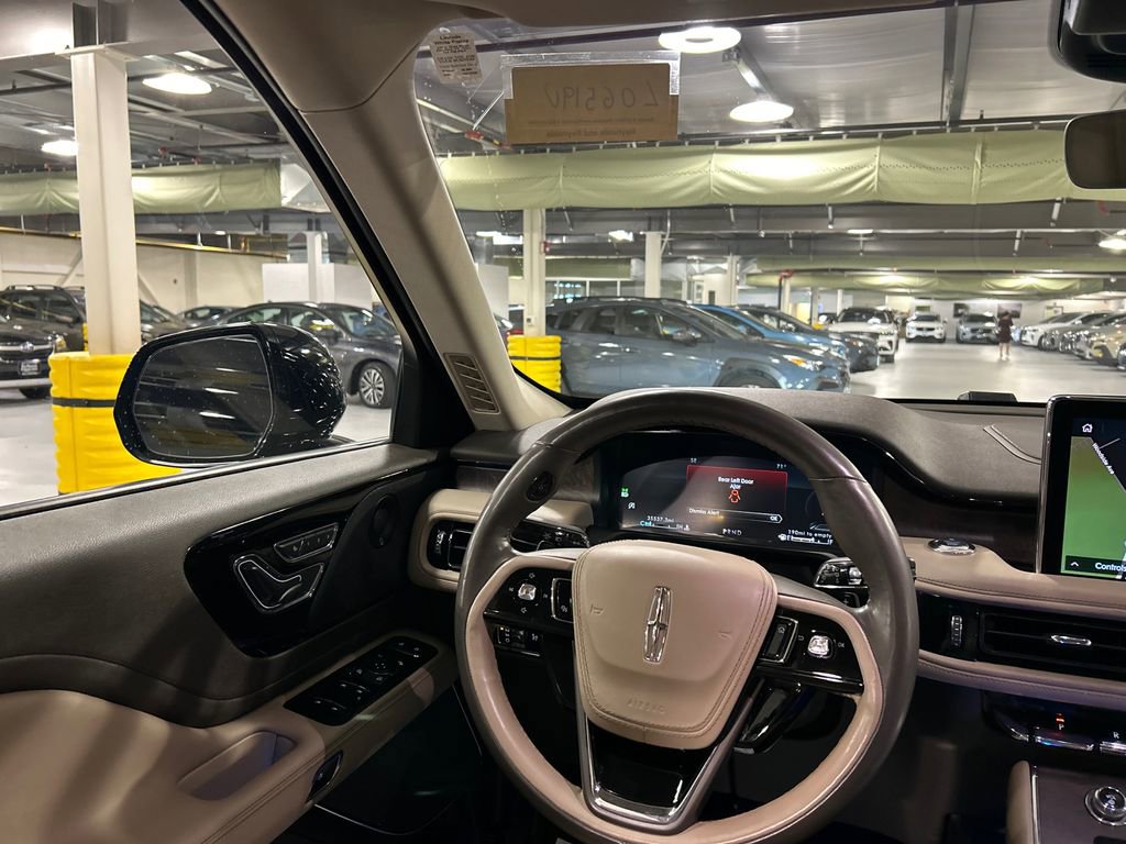 Used 2023 Lincoln Aviator Reserve w/ Jet Package AWD/4WD image 25