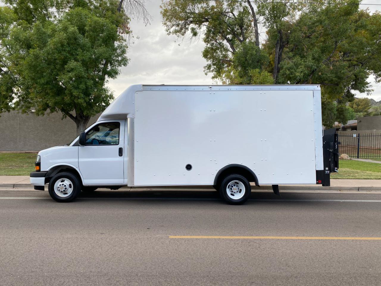 Used 2022 Chevrolet Express 3500 w/ Power Convenience Package RWD image 10