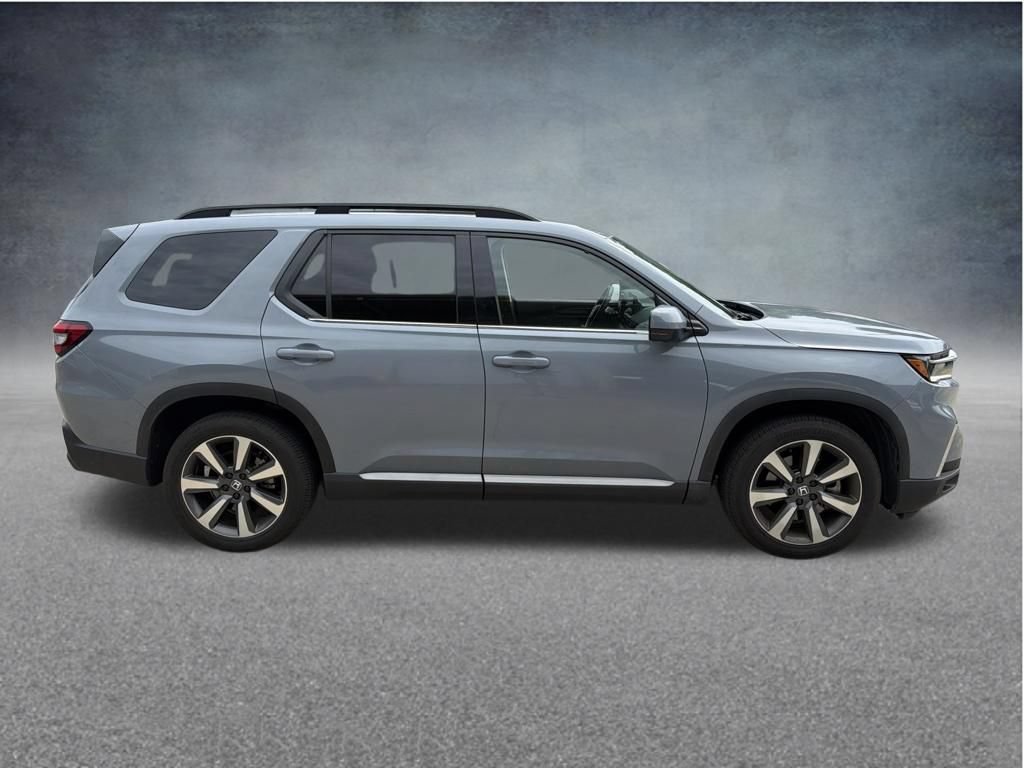Used 2024 Honda Pilot Elite image 3