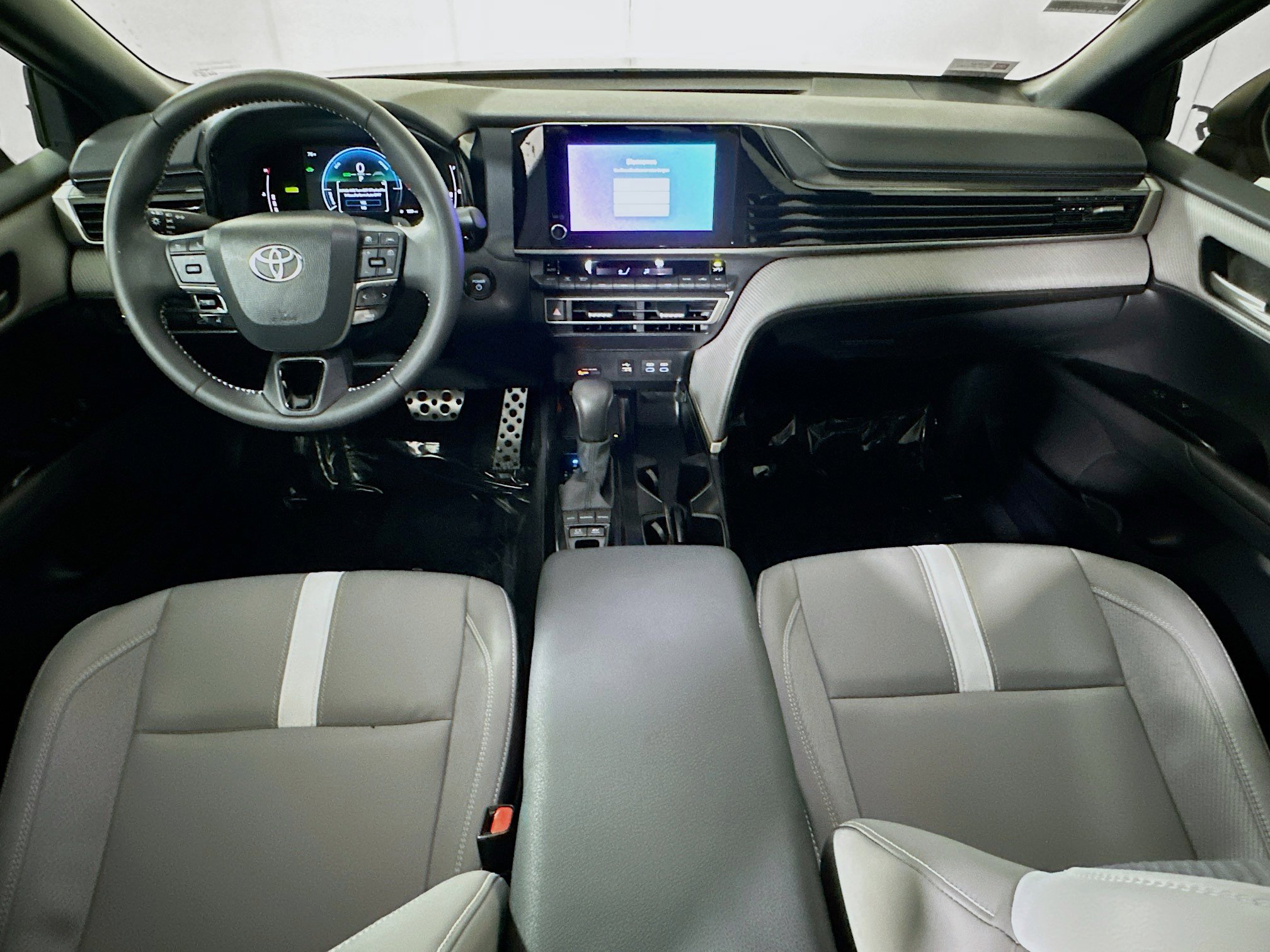 Certified 2025 Toyota Camry SE w/ Convenience Package image 27