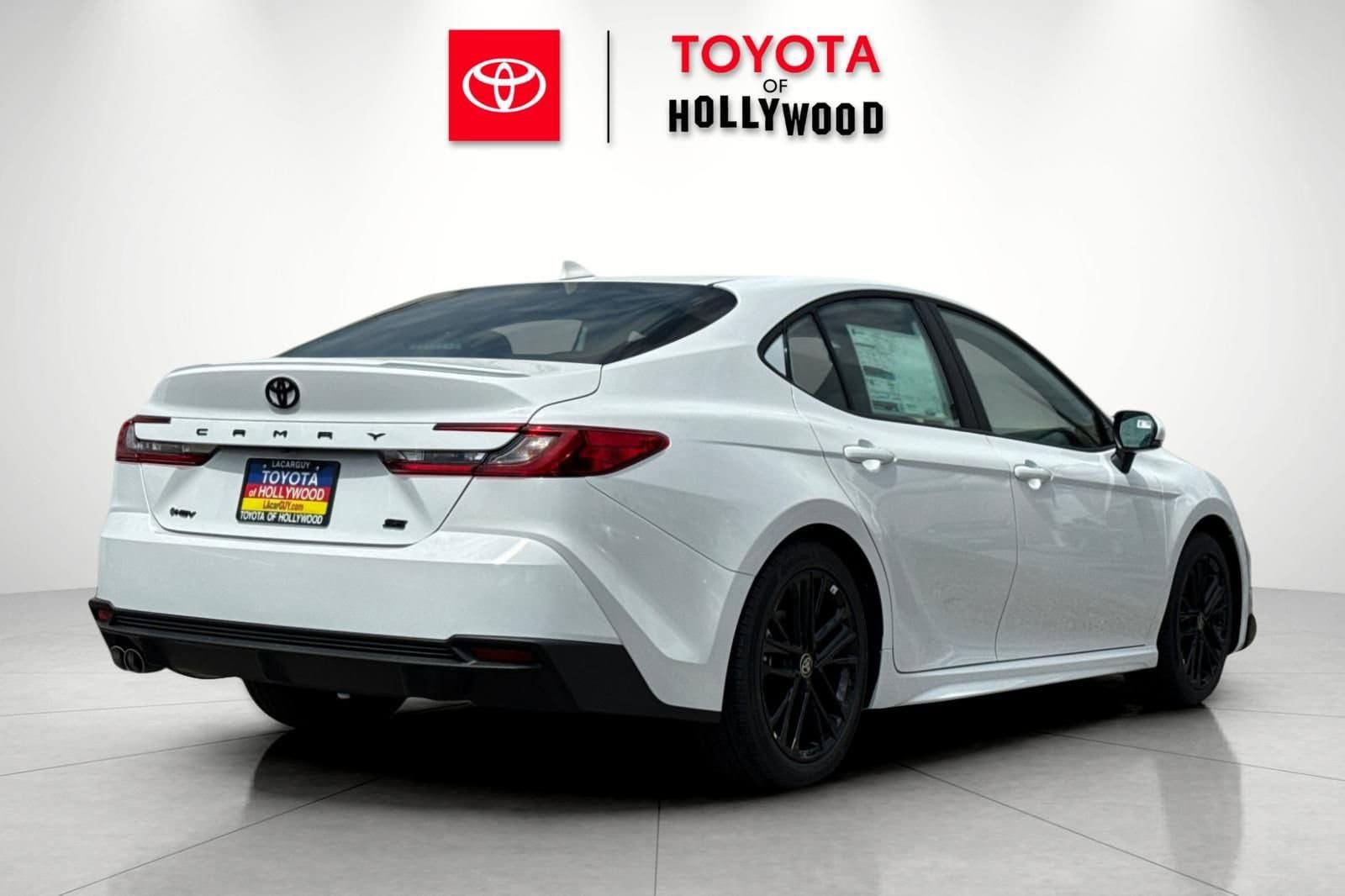 New 2026 Toyota Camry SE FWD image 4