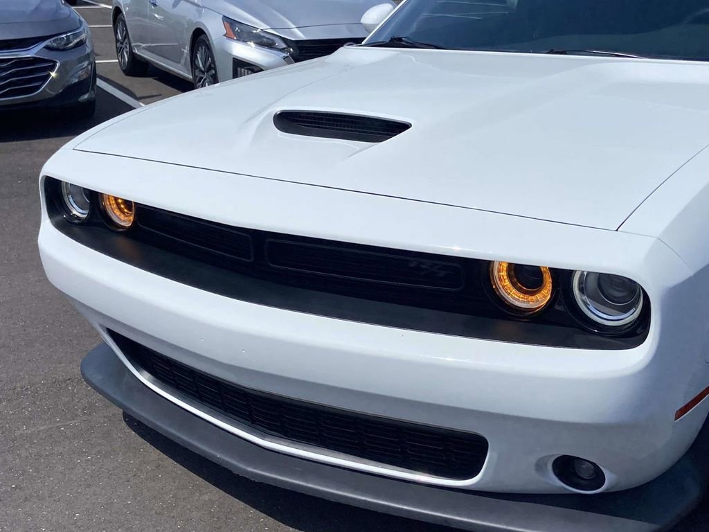 Used 2022 Dodge Challenger R/T w/ Blacktop Package image 9