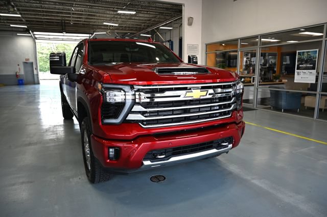 New 2026 Chevrolet Silverado 3500 High Country w/ High Country Premium Package AWD/4WD image 3