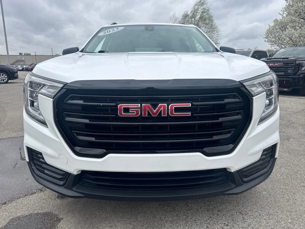 Used 2023 GMC Terrain SLE w/ Driver Convenience Package image 10
