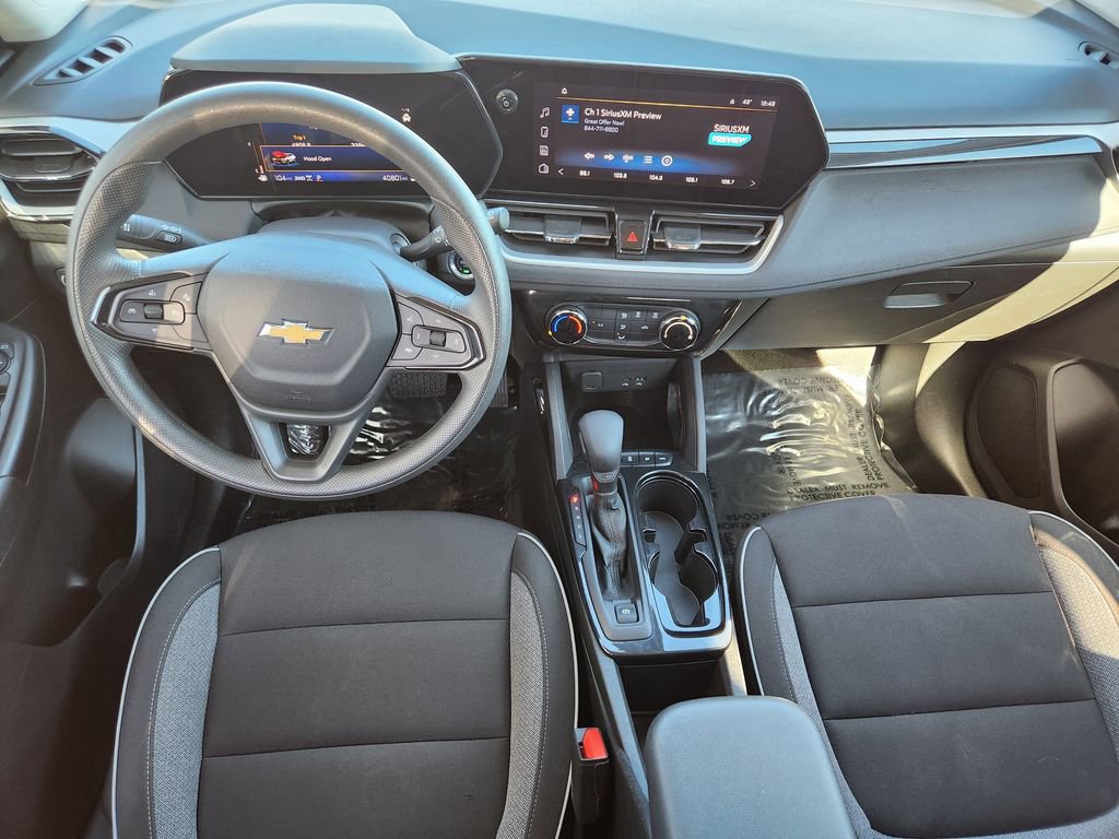 Used 2025 Chevrolet TrailBlazer LT image 16