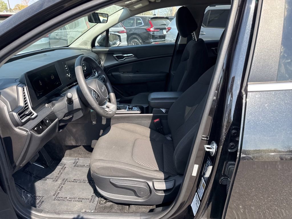 Used 2024 Kia Sportage LX image 20