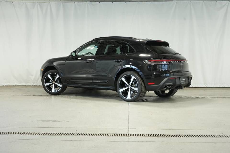New 2026 Porsche Macan AWD/4WD image 3