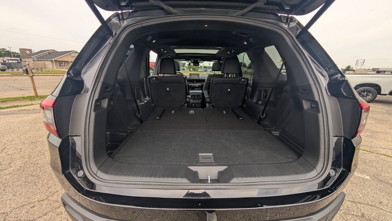 Used 2025 Honda Pilot TrailSport image 27