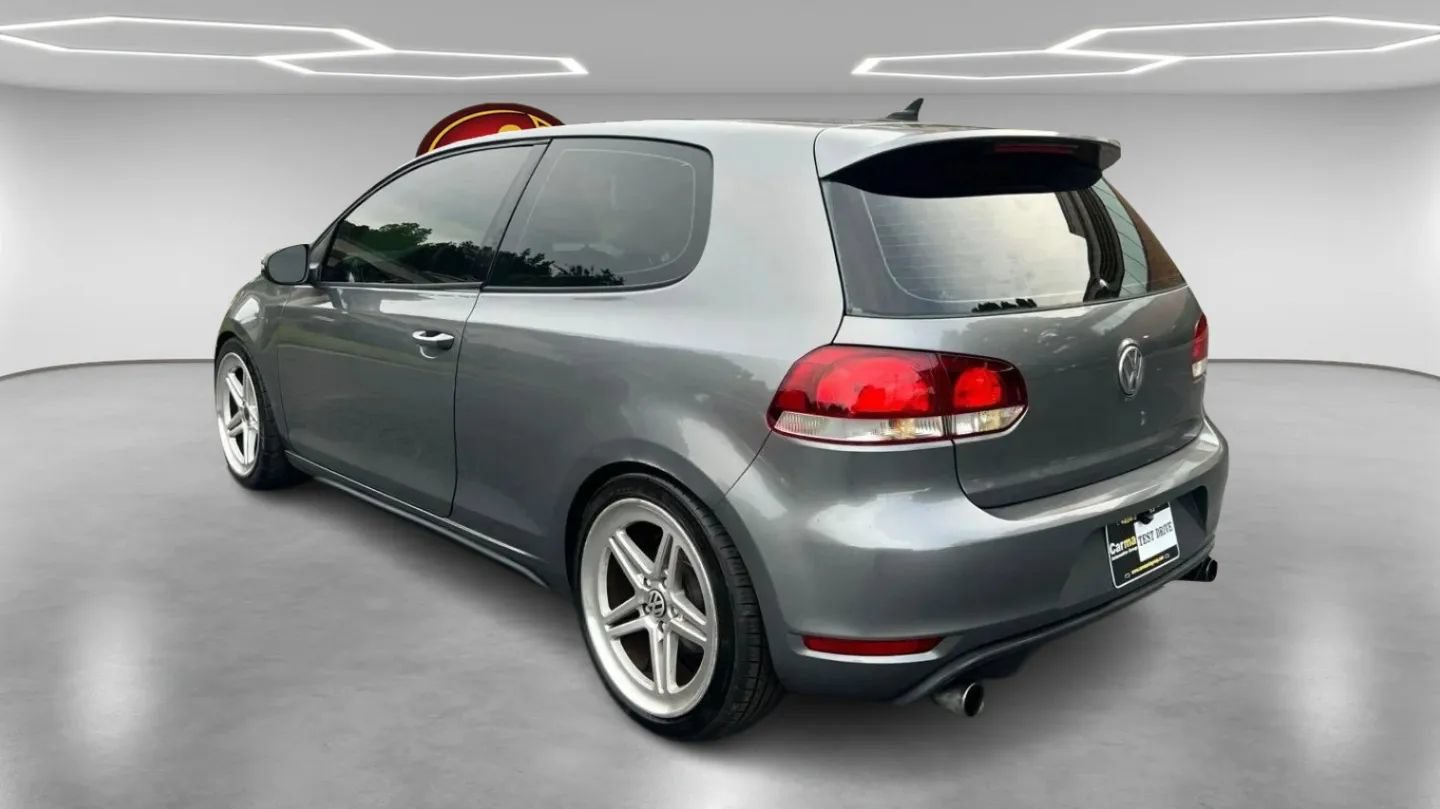 Used 2011 Volkswagen GTI 2-Door FWD image 3