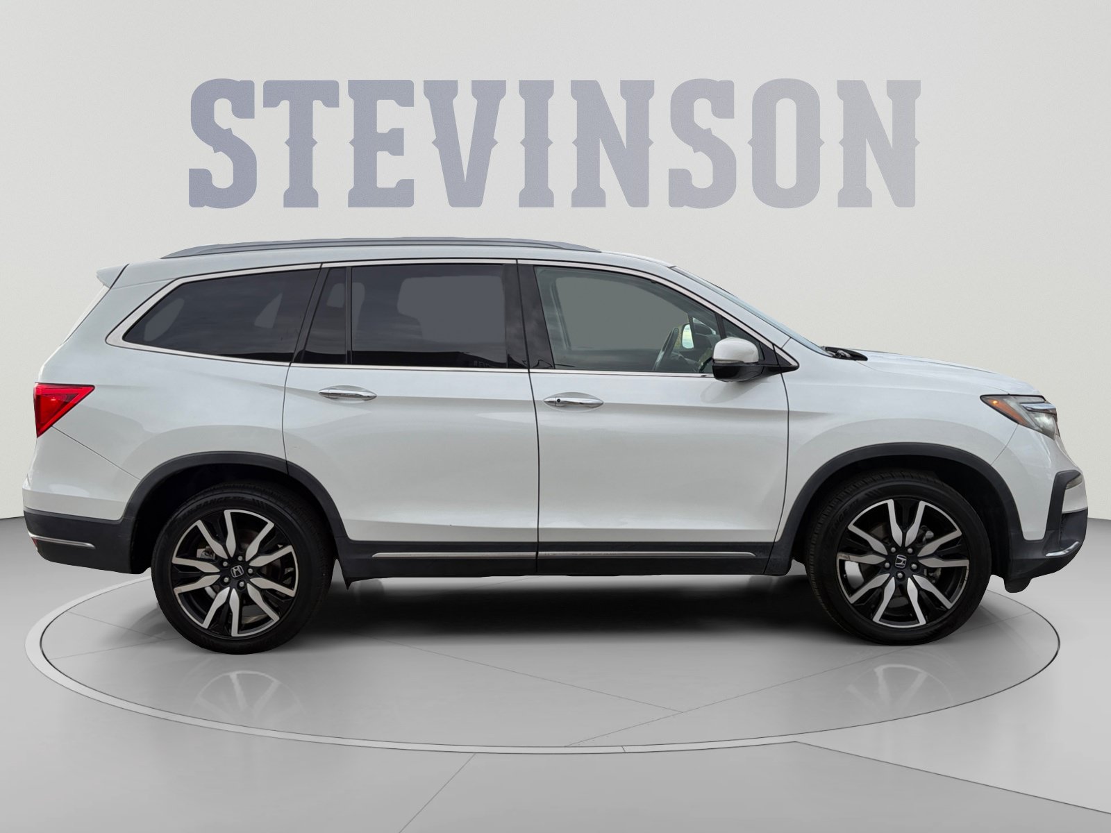 Used 2021 Honda Pilot Touring image 6