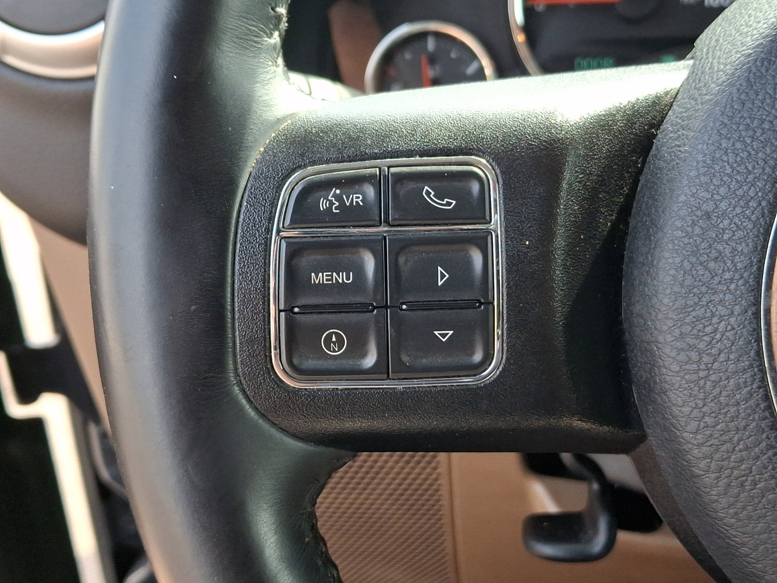 Used 2017 Jeep Wrangler Unlimited Sahara w/ Connectivity Group AWD/4WD image 21