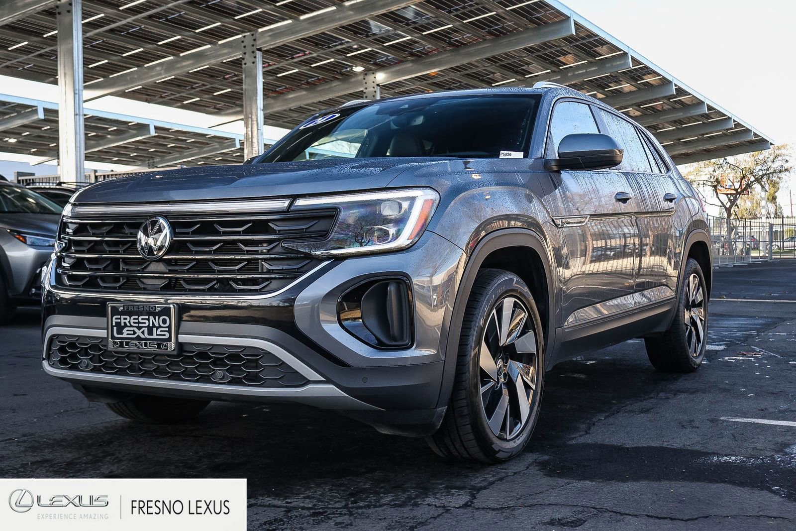 Used 2024 Volkswagen Atlas Cross Sport SE image 3