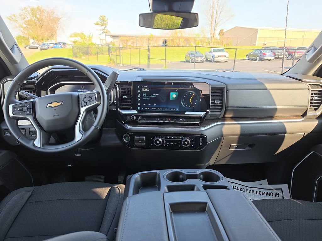 Used 2025 Chevrolet Silverado 2500 LT w/ Convenience Package image 14