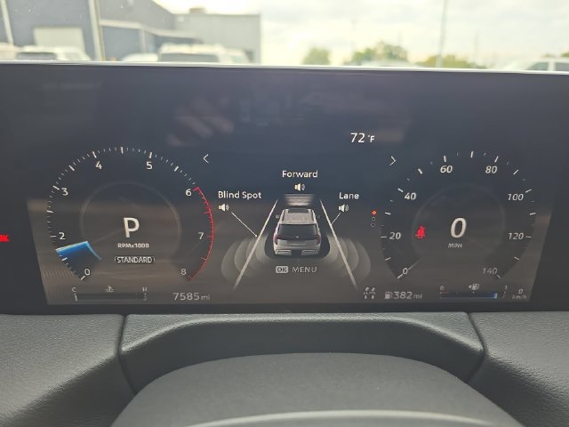 Used 2025 Nissan Armada SL AWD/4WD image 17