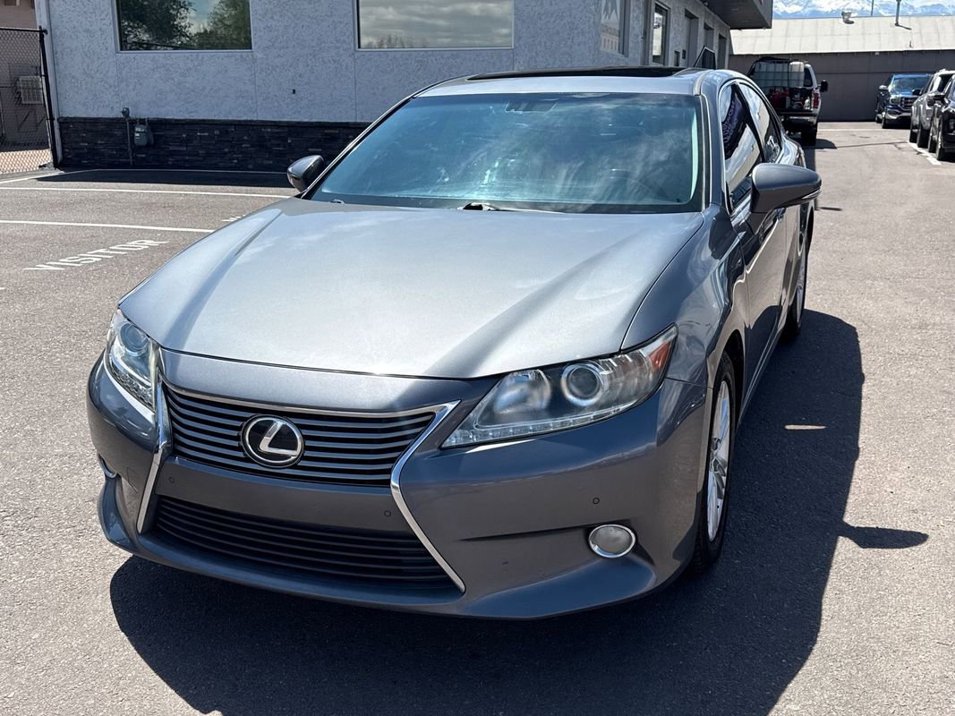 Used 2015 Lexus ES 350 w/ Premium Package FWD image 3
