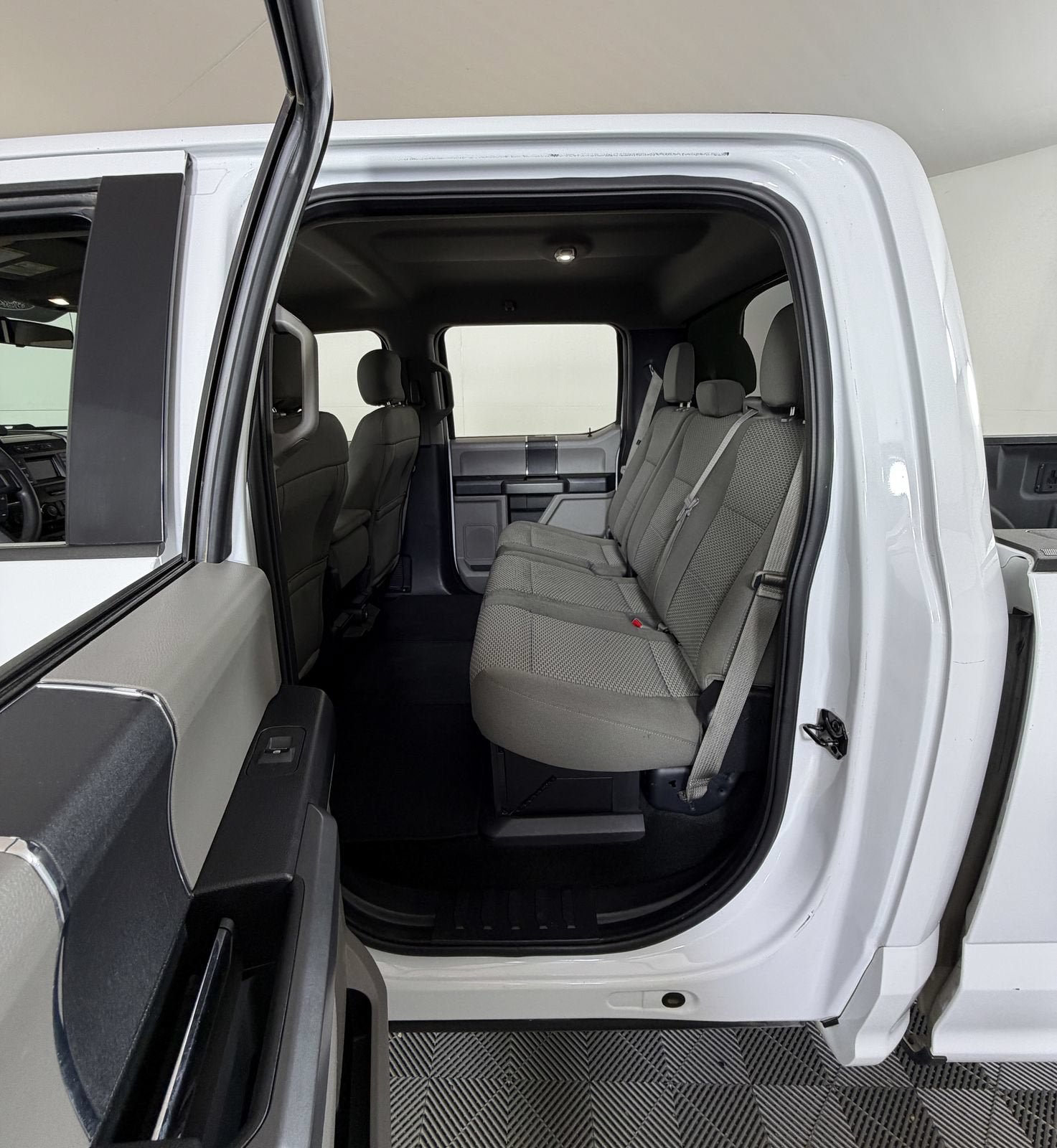 Used 2017 Ford F250 XLT AWD/4WD image 7