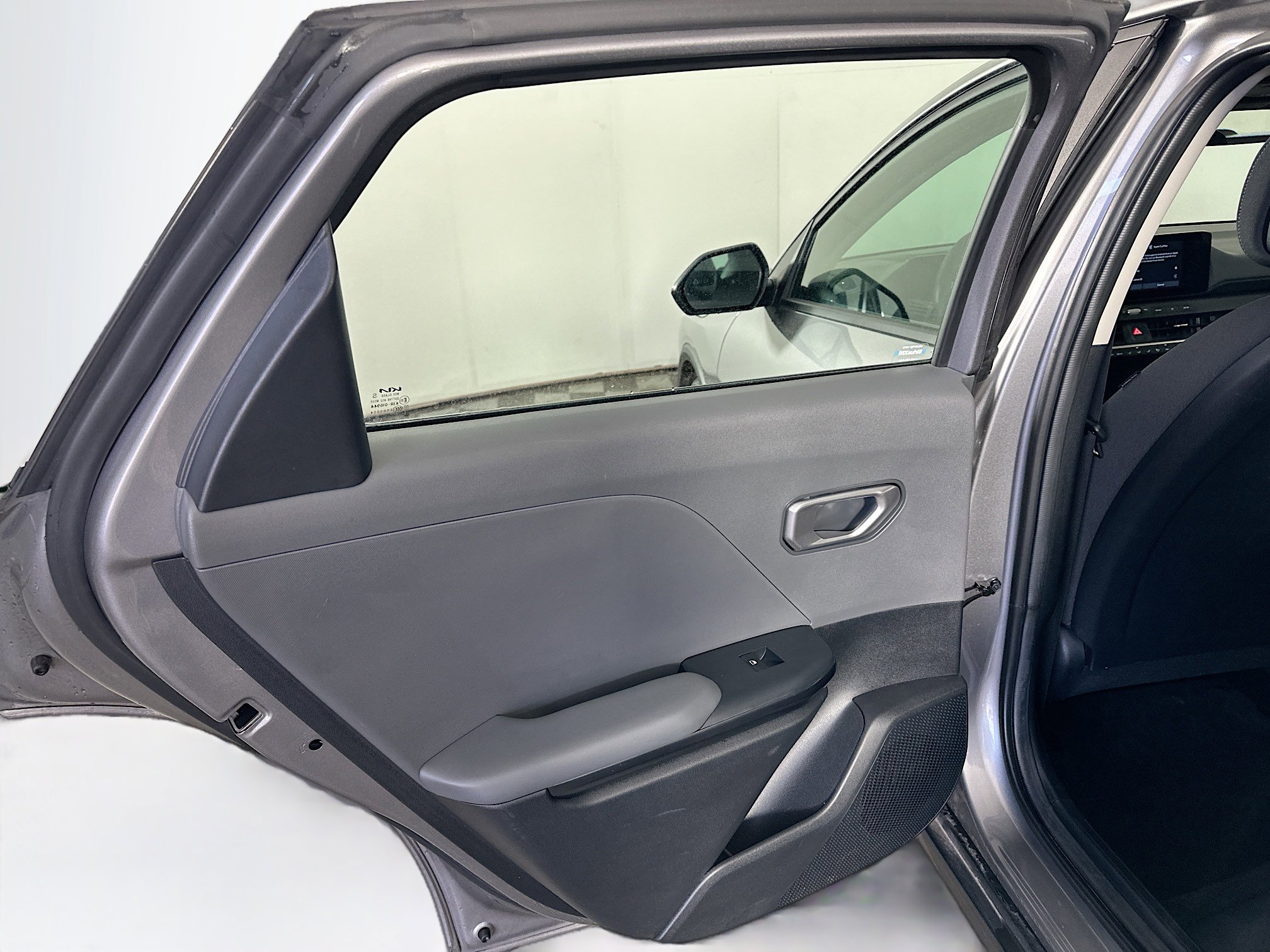 Used 2025 Kia K4 LXS image 24