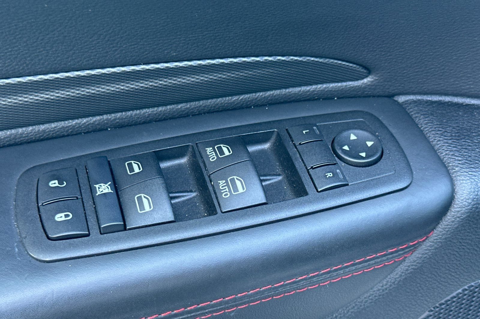 Used 2024 Dodge Durango GT AWD/4WD image 12