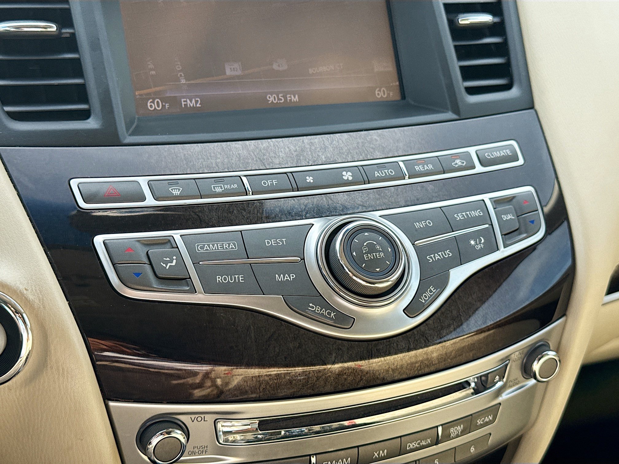 Used 2015 INFINITI QX60 Luxe w/ Premium Plus Package AWD/4WD image 35