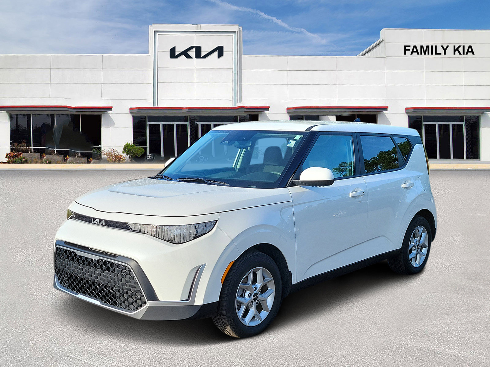 Certified 2025 Kia Soul S FWD image 3