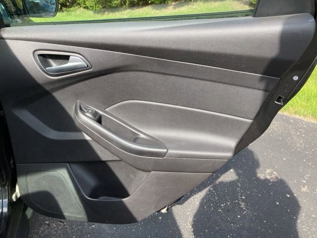 Used 2012 Ford Focus SE FWD image 25