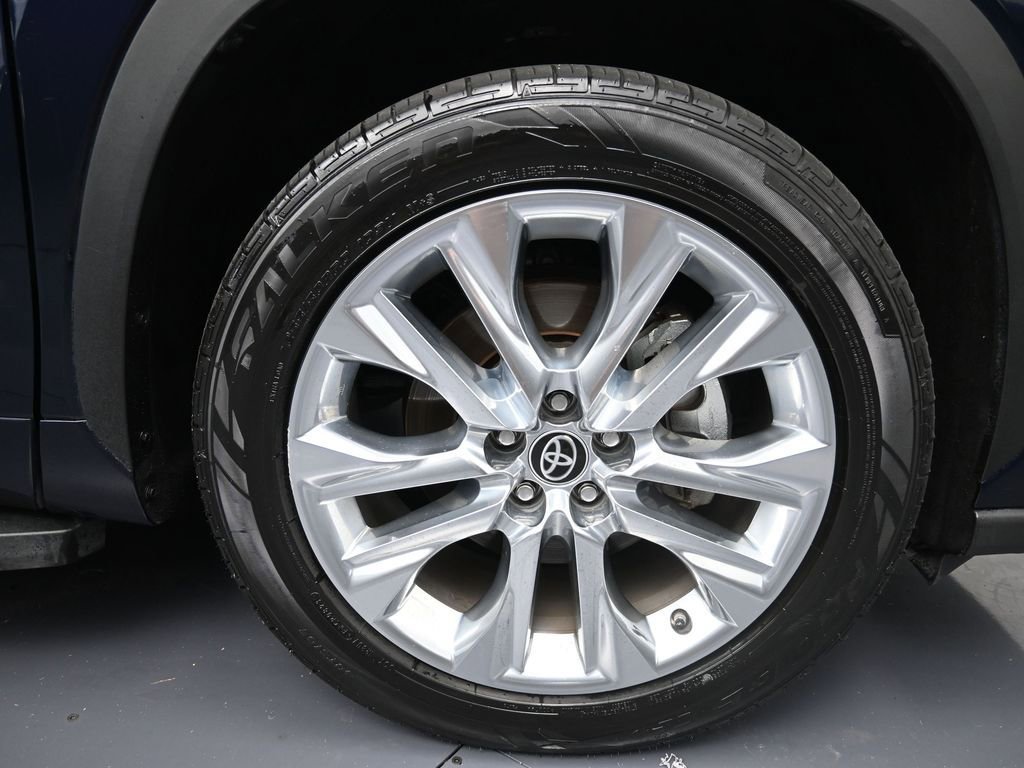 Used 2022 Toyota Highlander Limited image 5