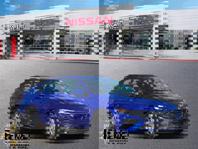 Used 2024 Hyundai Elantra SE image 1