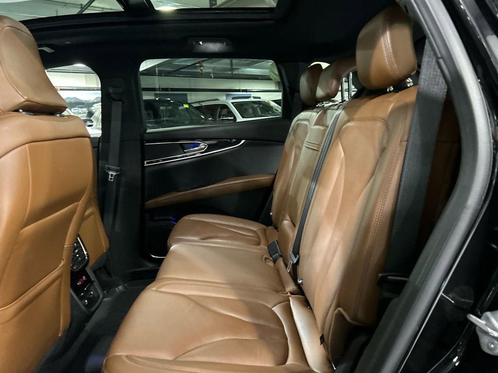 Used 2022 Lincoln Nautilus Reserve AWD/4WD image 23