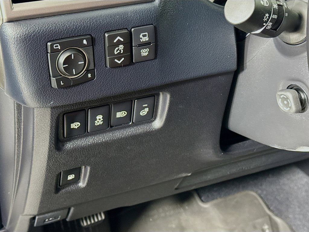 Certified 2023 Lexus GX 460 Luxury w/ Sport Design Package image 10