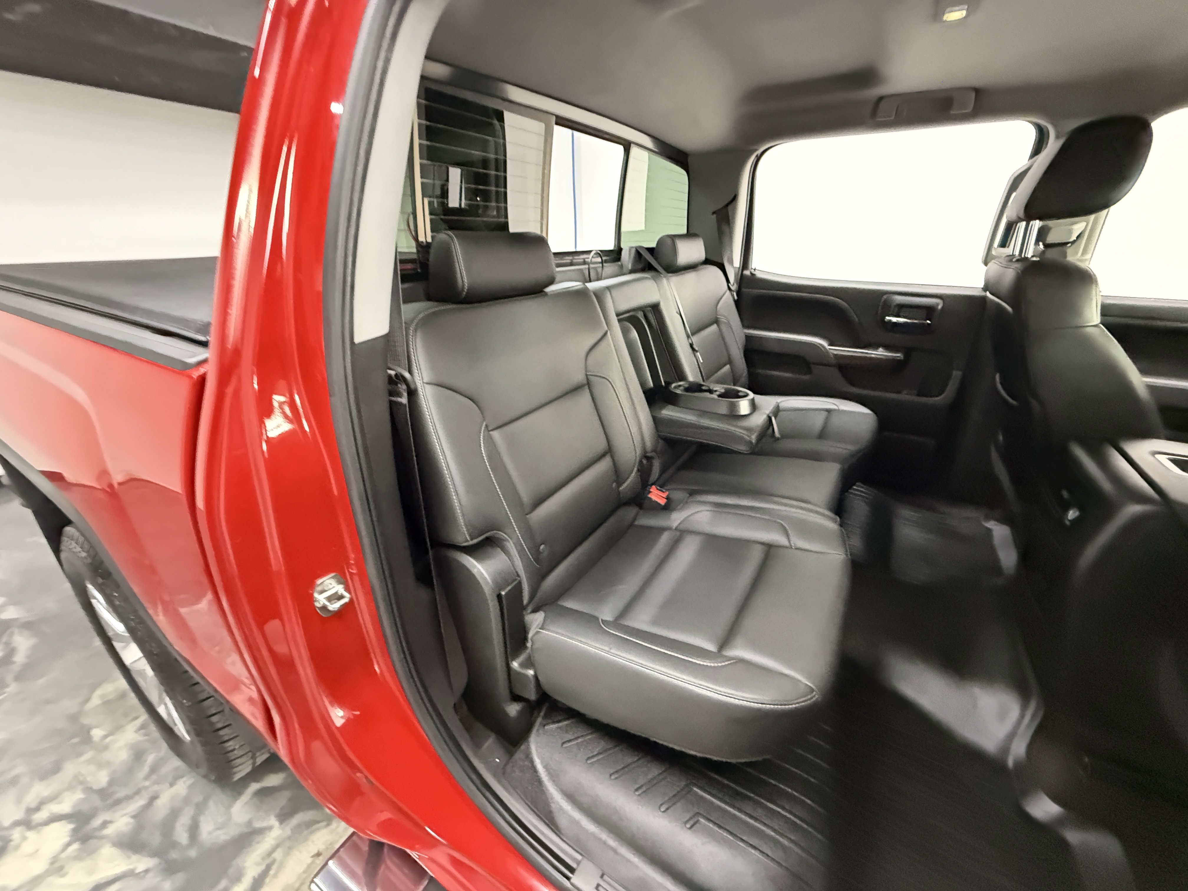 Used 2015 GMC Sierra 1500 SLT w/ SLT Crew Cab Value Package image 28