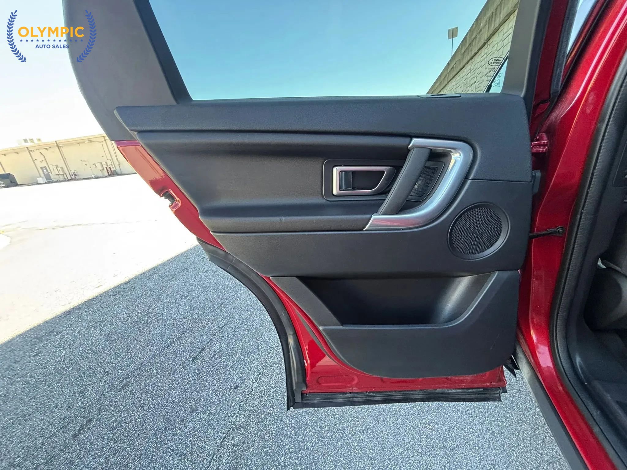 Used 2019 Land Rover Discovery Sport SE image 23