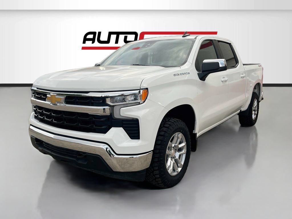 Used 2022 Chevrolet Silverado 1500 LT AWD/4WD image 3
